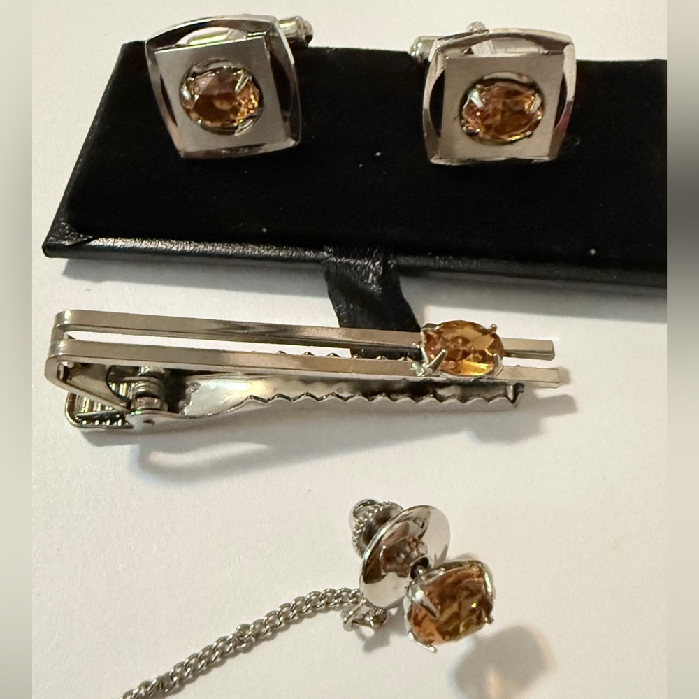 Cufflinks set of Vintage Unbranded orange stone